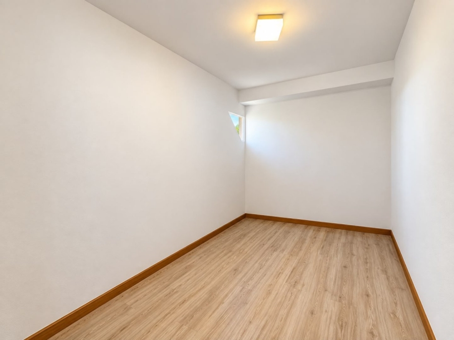 2 Bedroom Property for Sale in Green Point Western Cape